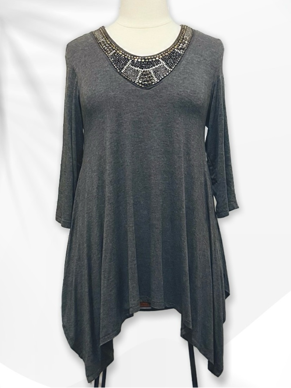 La Vanya Tunic with Metal Stud Neckline sz 1X